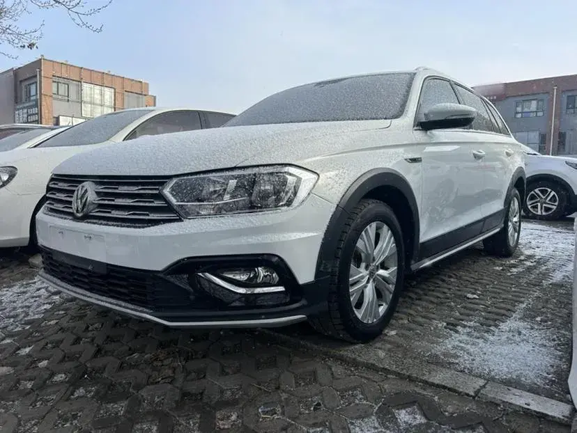 2017 Volkswagen C-Trek 1.4T 131HP L4 7DCT