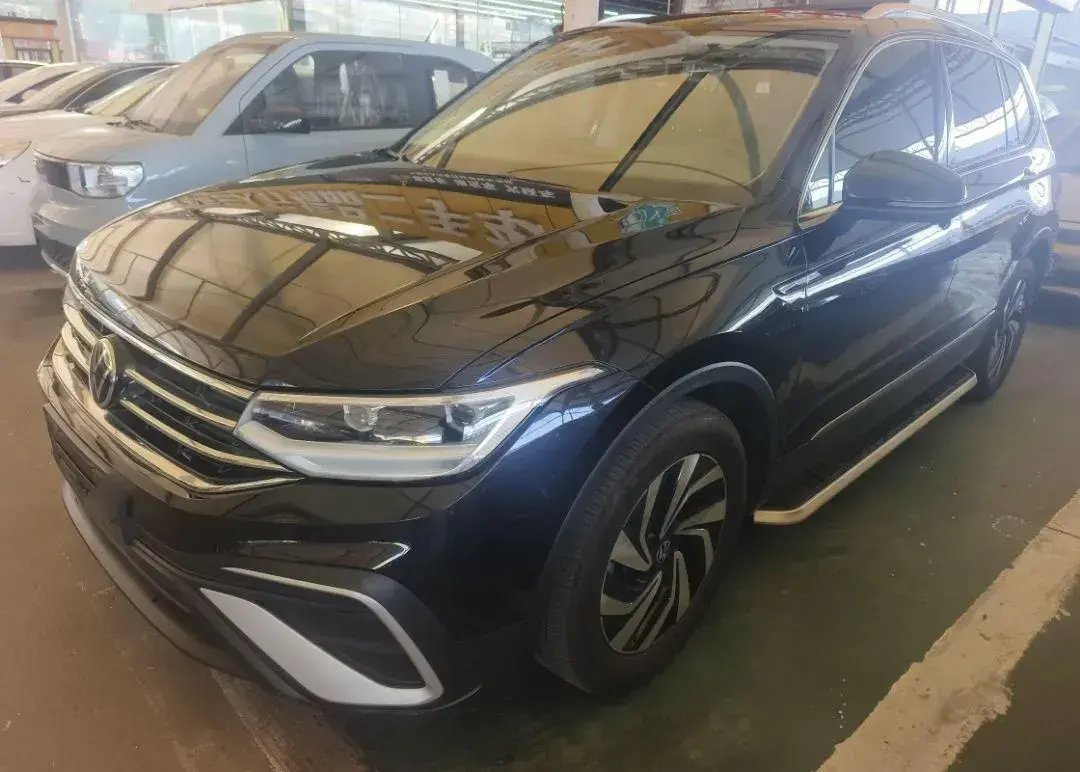2023 Volkswagen Tiguan L 2.0T 186HP L4 7DCT