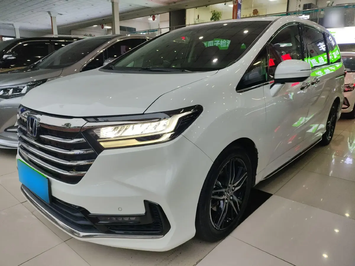 2022 Honda Odyssey 2.0L 146HP L4 E-CVT Hybrid