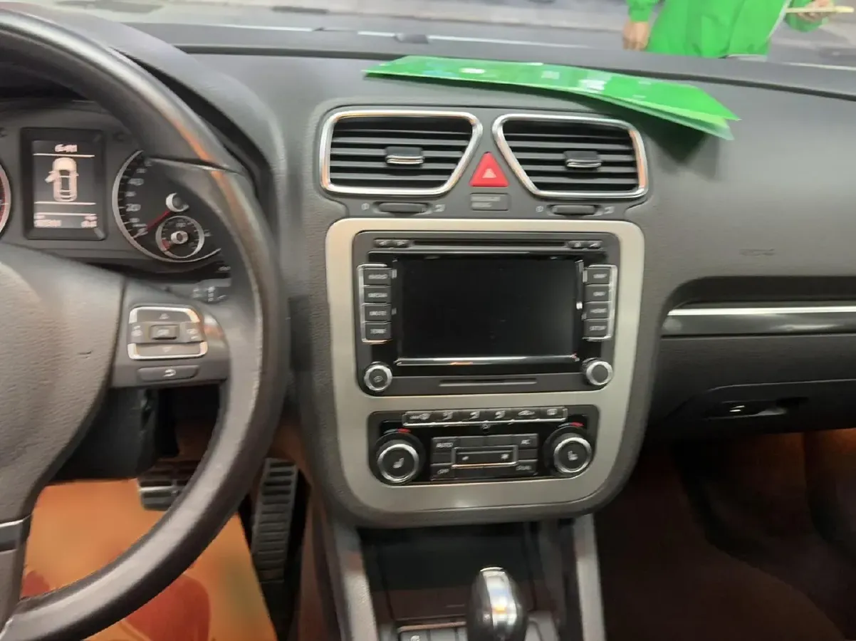 2011 Volkswagen Eos 2.0T 211HP L4 6DCT,autocango,china used car exporter,china ev exporter,chinese used car exporter,chinese used ev exporter