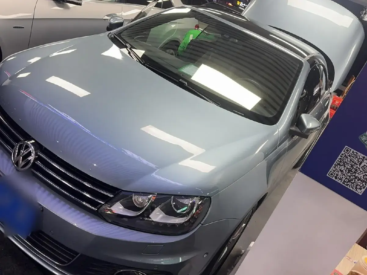 2011 Volkswagen Eos 2.0T 211HP L4 6DCT