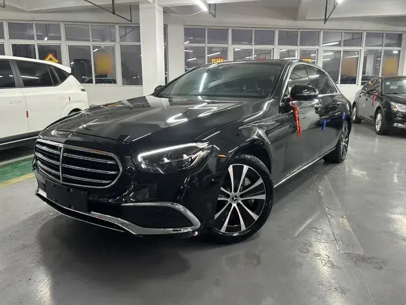 2022 Mercedes-Benz E Class 2.0T 211HP L4 9AT PHEV 25.4KWH