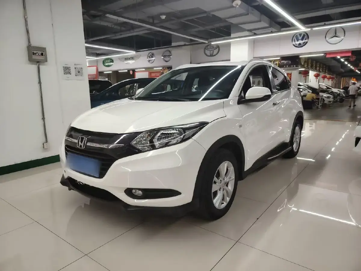 2015 Honda Vezel 1.5L 131HP L4 CVT