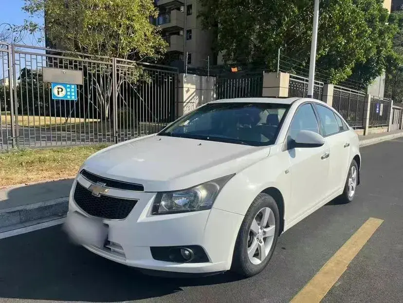 2013 Chevrolet Cruze 1.6L 121HP L4 5MT