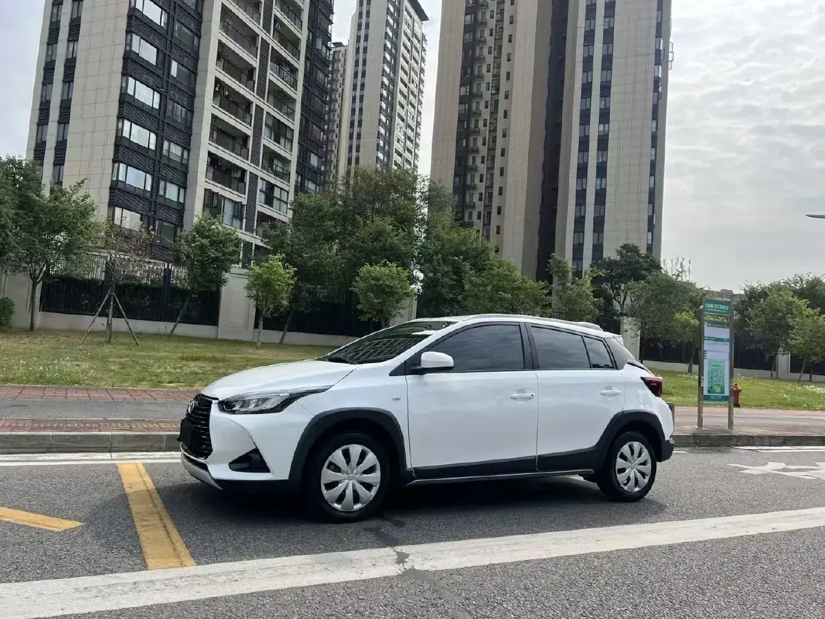 2020 Toyota Yaris L 1.5L 110HP L4 CVT