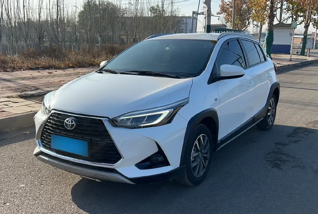 2022 Toyota Yaris L 1.5L 112HP L4 CVT