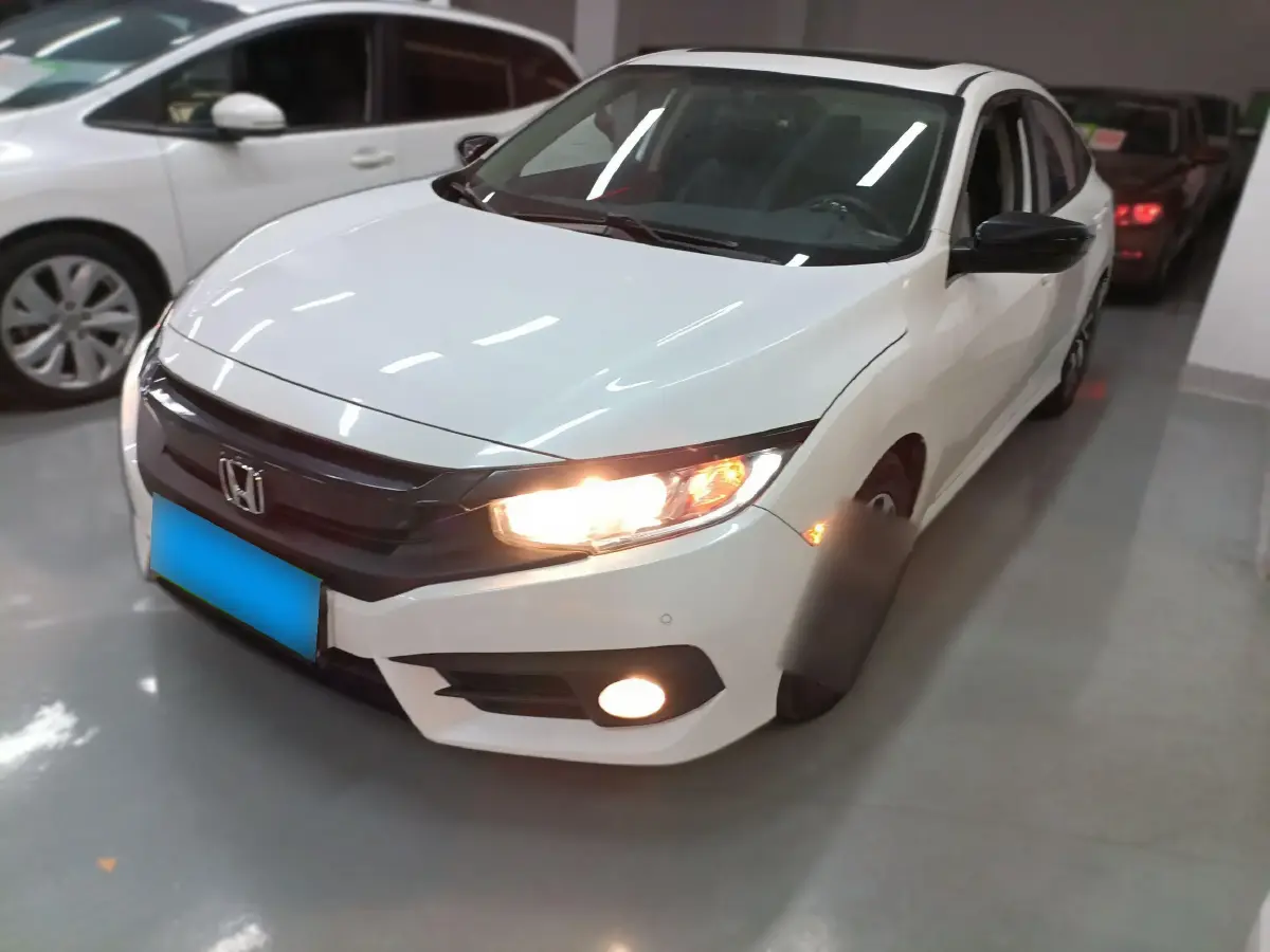 2016 Honda Civic 1.5T 177HP L4 CVT