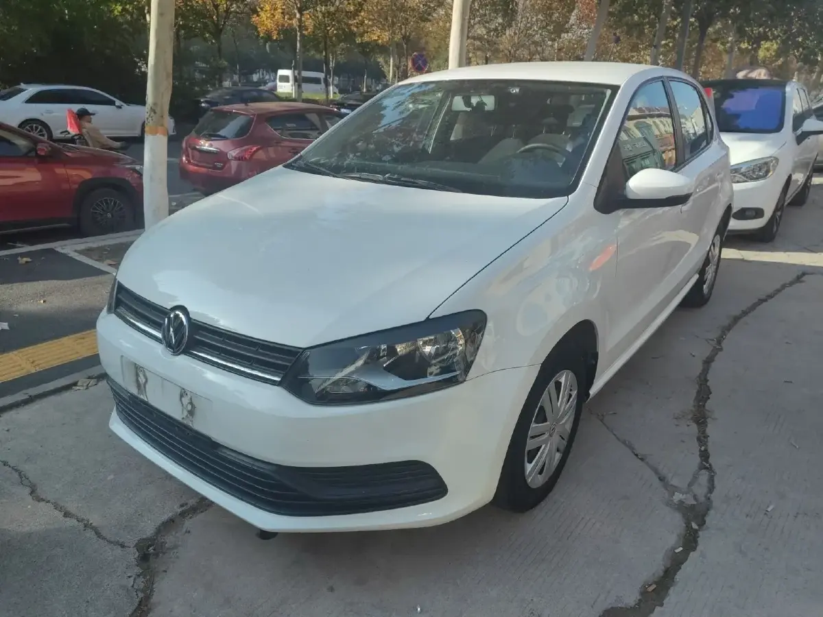 2016 Volkswagen Polo 1.4L 90HP L4 5MT