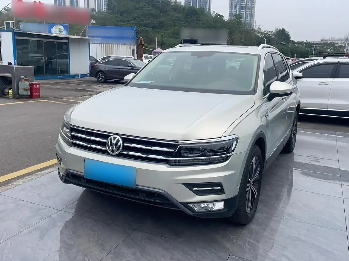 2017 Volkswagen Tiguan L 1.8T 180HP L4 7DCT