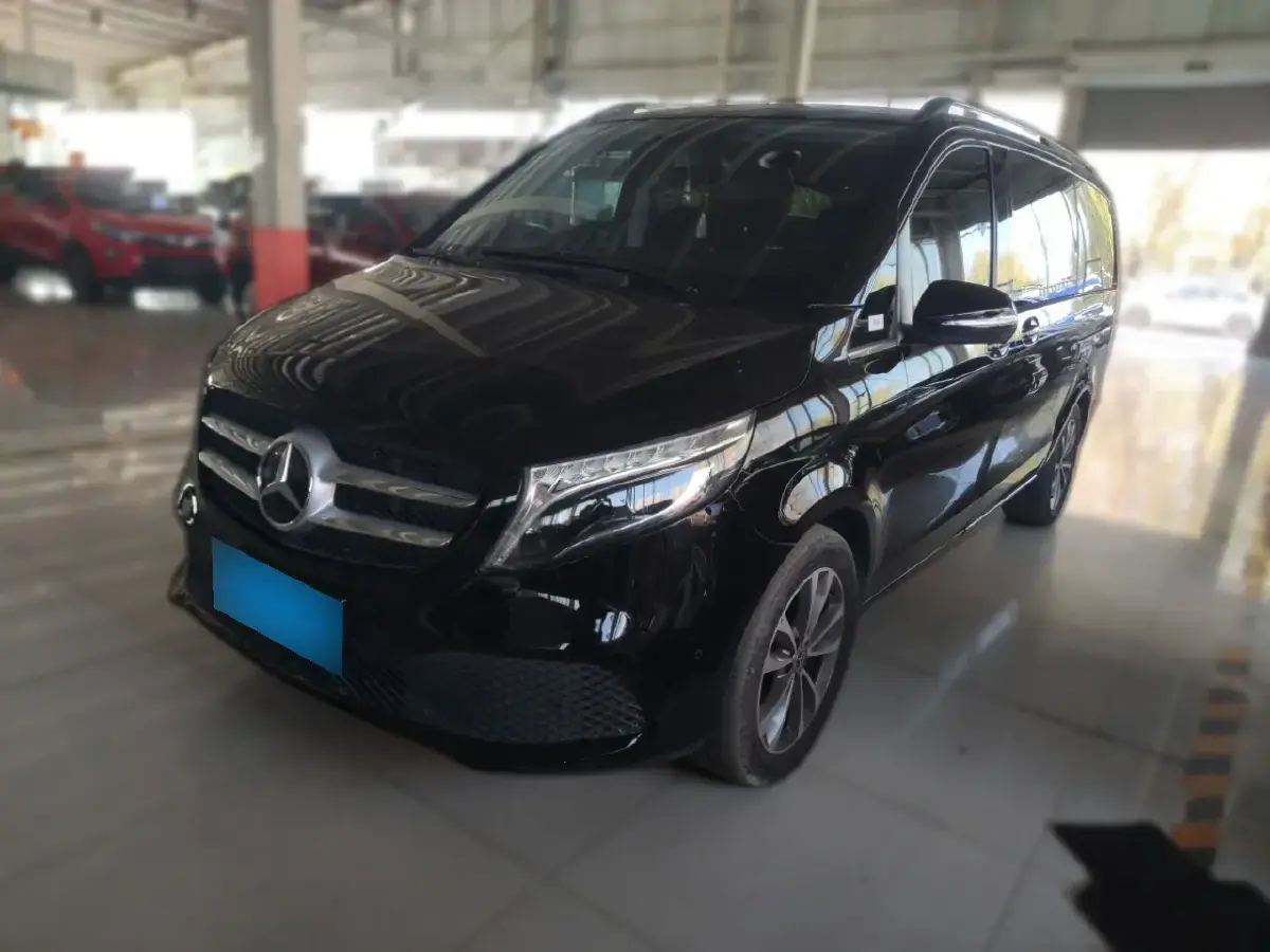 2021 Mercedes-Benz V Class 2.0T 211HP L4 9AT