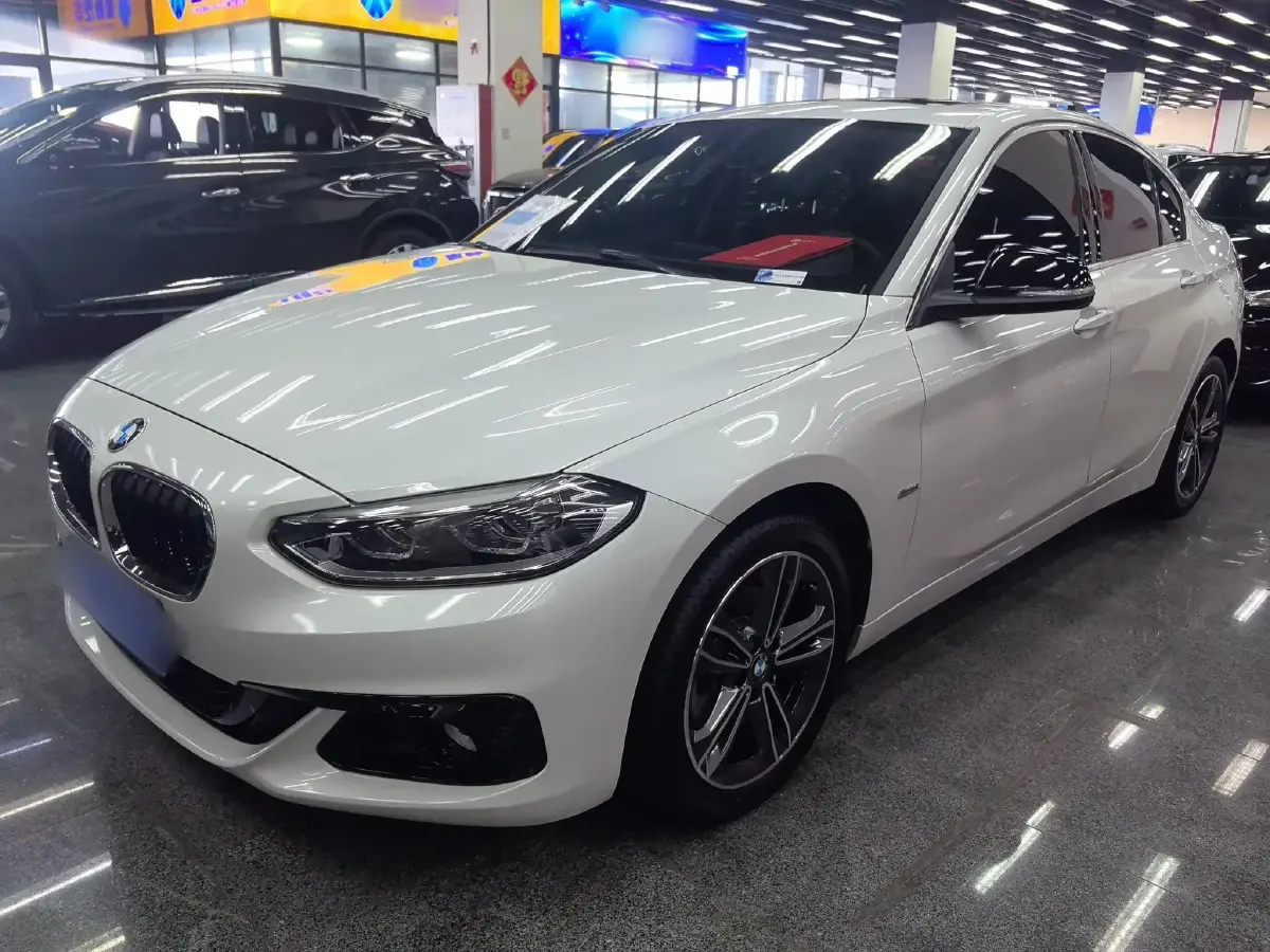 2017 BMW 1 Series 1.5T 136HP L3 6AT