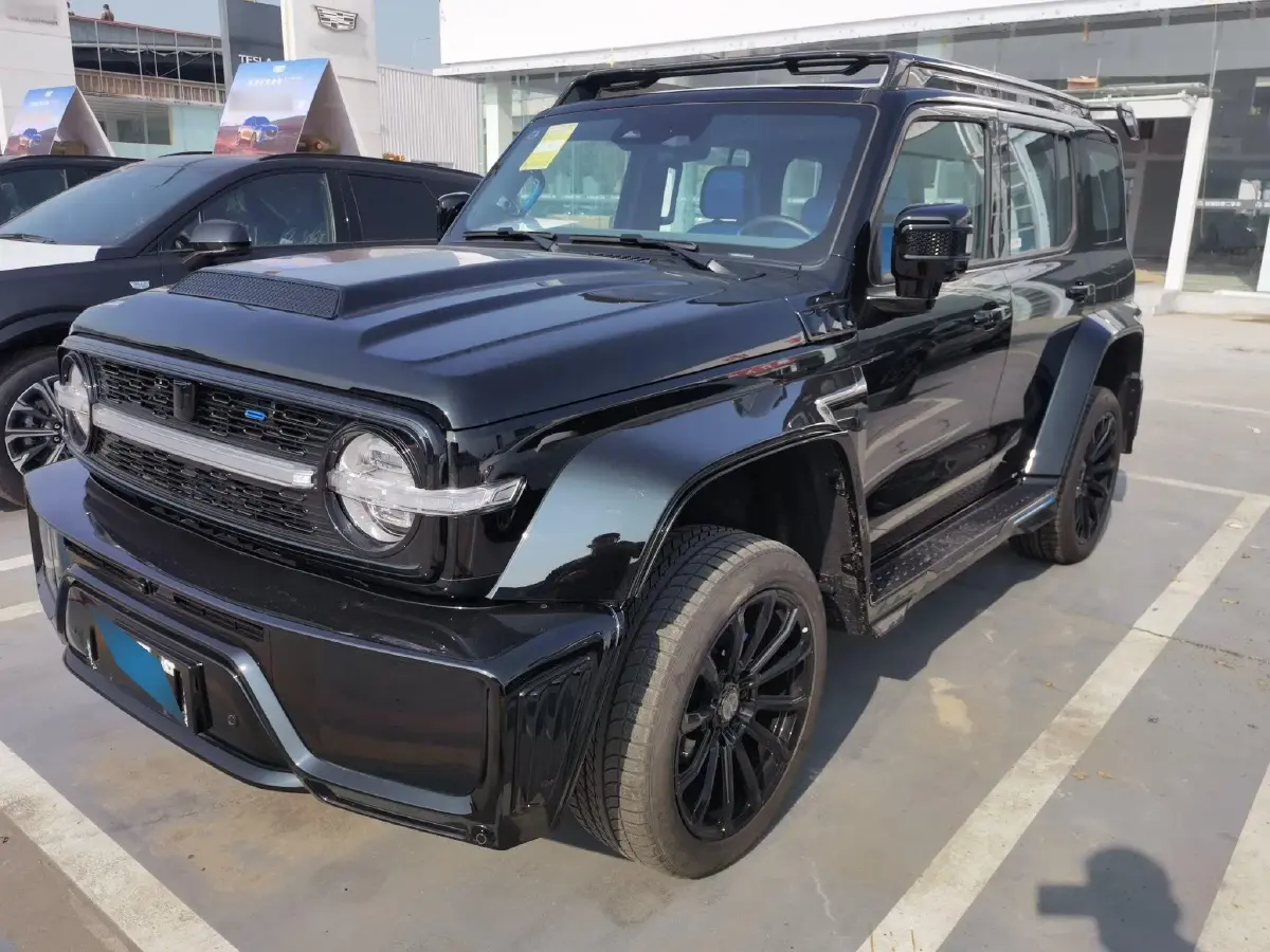 2023 Tank 300 2.0T 227HP L4 8AT