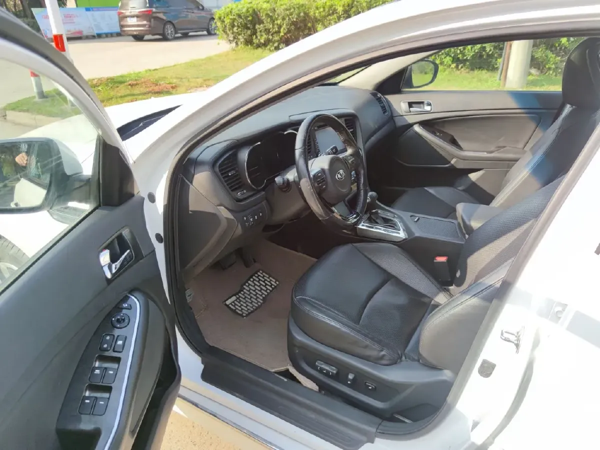 2014 Kia K5 2.0L 162HP L4 6AT,autocango,china used car exporter,china ev exporter,chinese used car exporter,chinese used ev exporter