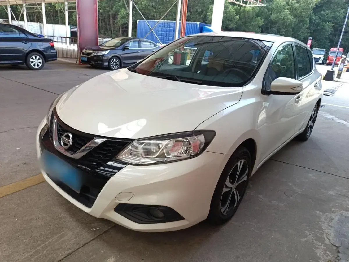 2016 Nissan Tiida 1.6L 126HP L4 CVT