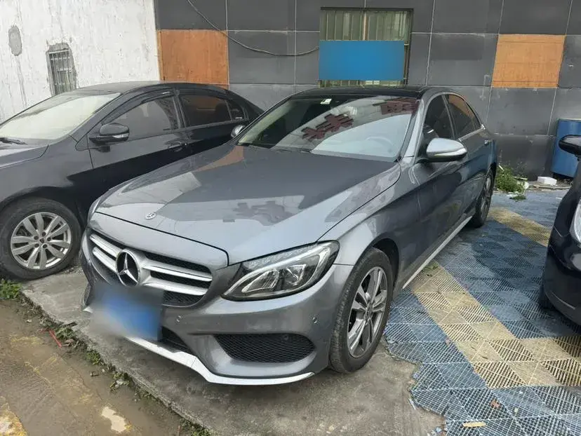 2017 Mercedes-Benz C Class 2.0T 184HP L4 9AT