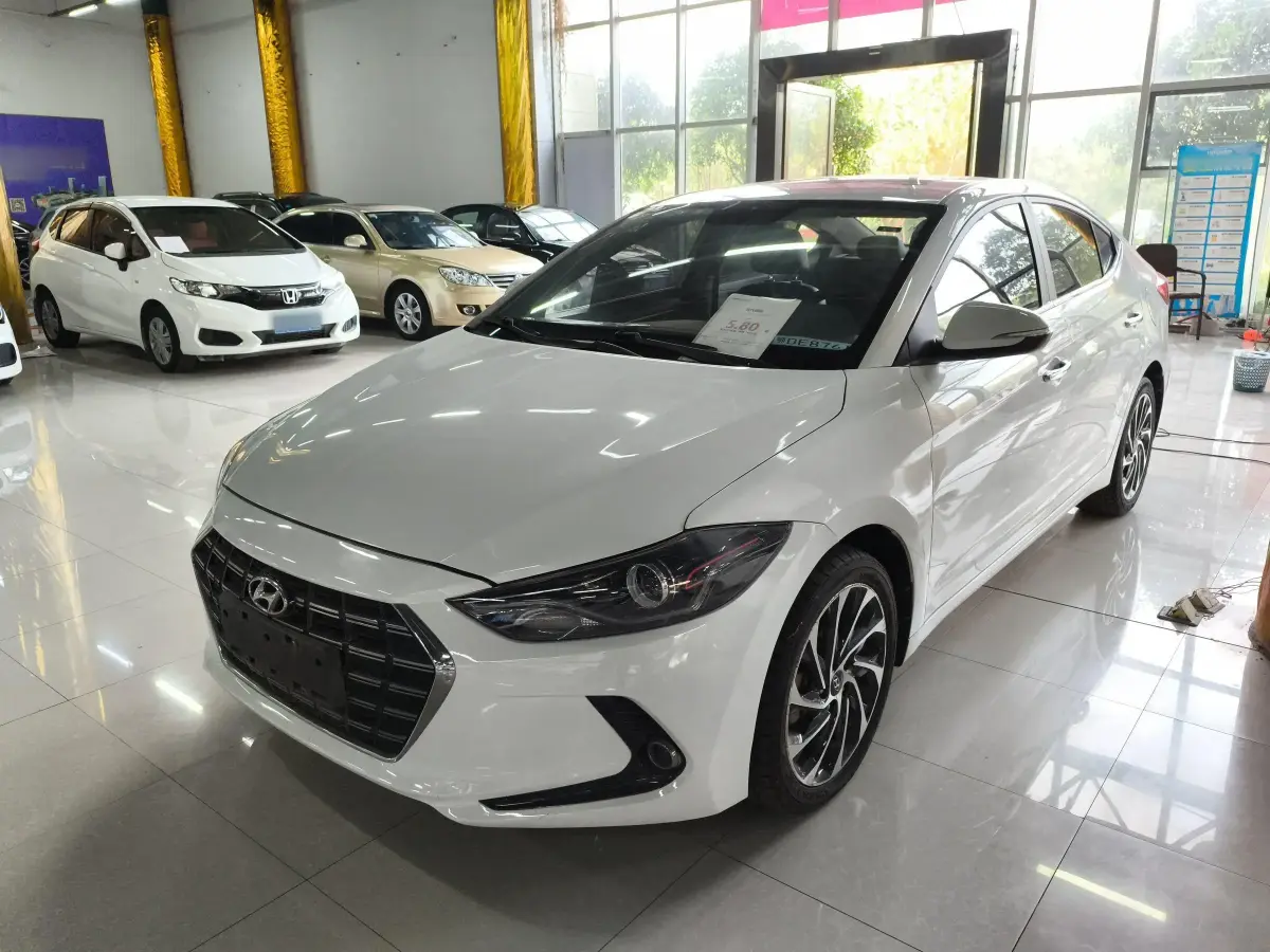 2019 Hyundai Elantra 1.5L 115HP L4 CVT