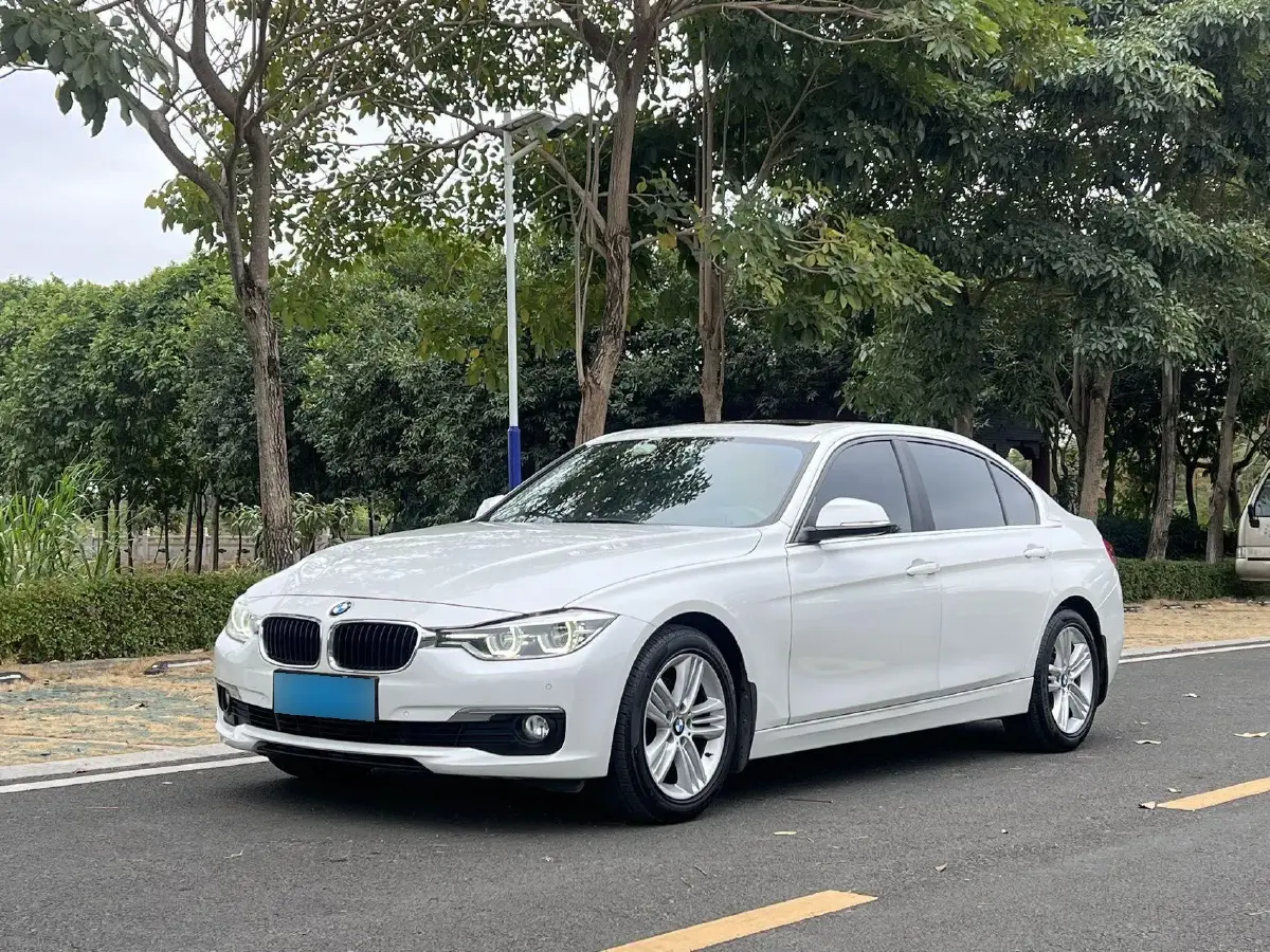 2017 BMW 3 Series 2.0T 184HP L4 8AT