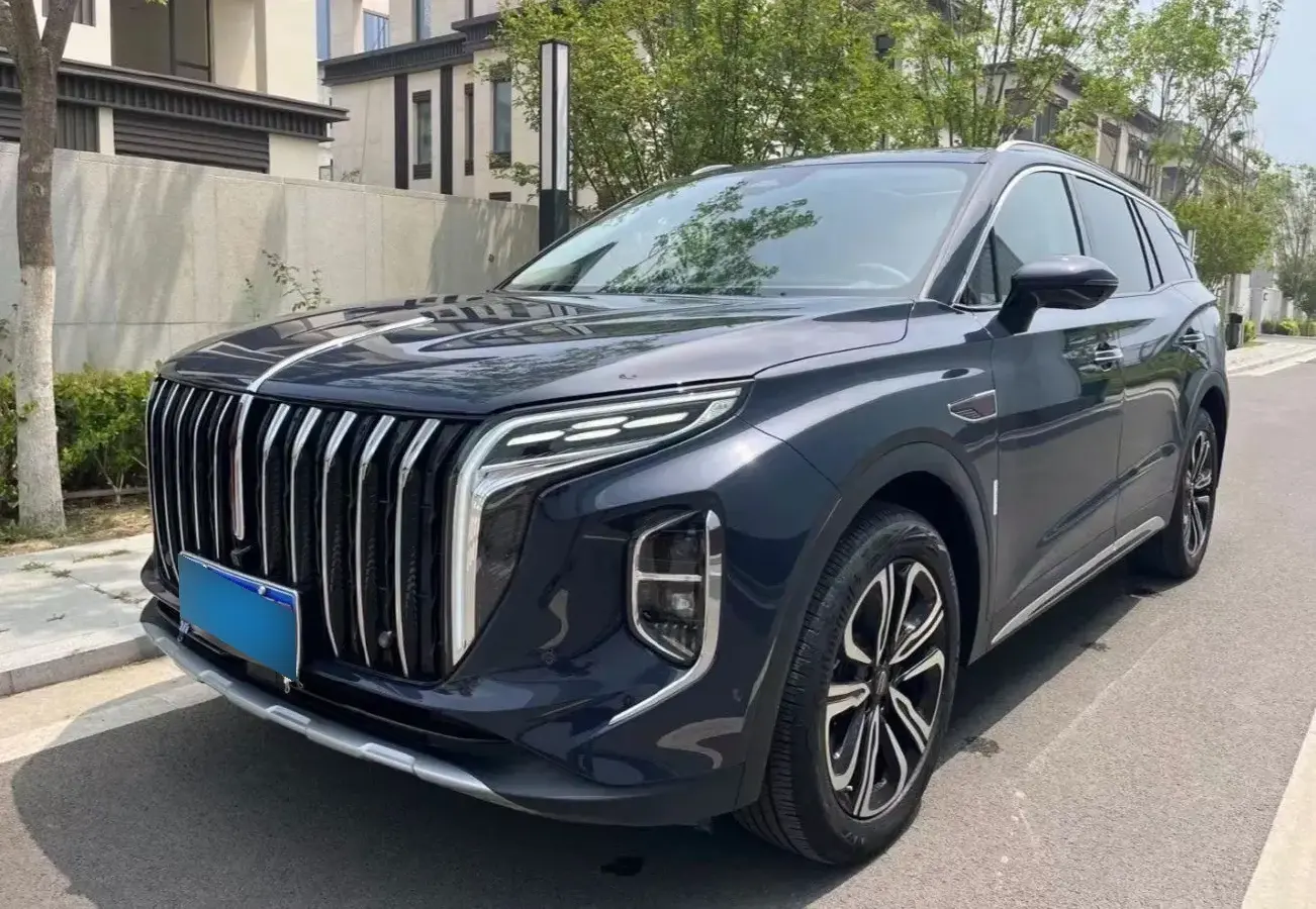 2023 HongQi HS7 2.0T 252HP L4 8AT