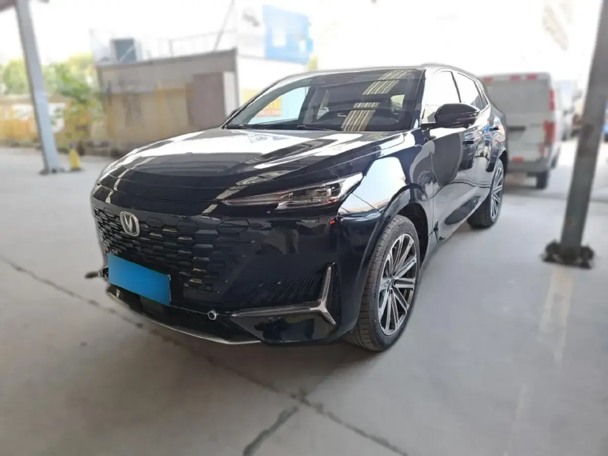 2021 ChangAn UNI-K 2.0T 233HP L4 8AT