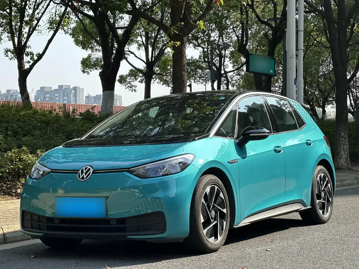 2023 Volkswagen ID.3 BEV 52.8KWH