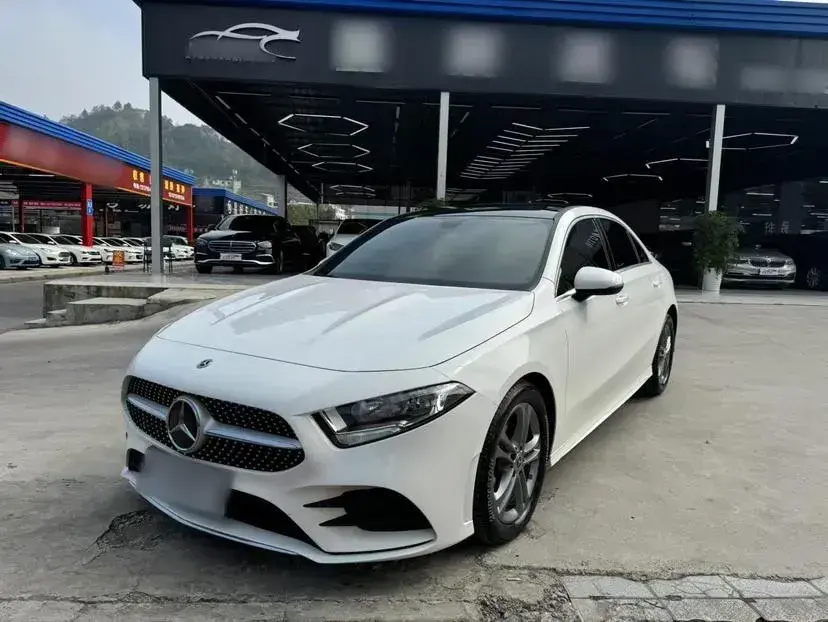 2022 Mercedes-Benz A Class 1.3T 136HP L4 7DCT