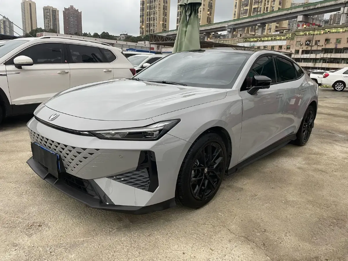 2024 ChangAn UNI-V 1.5T 188HP L4 7DCT