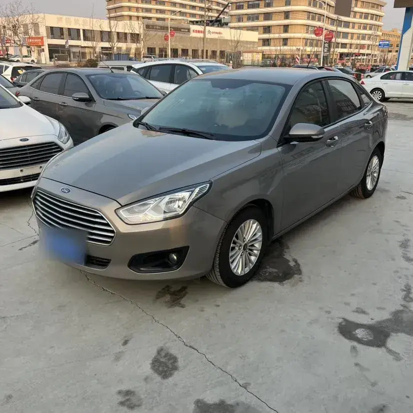 2015 Ford Escort 1.5L 113HP L4 5MT