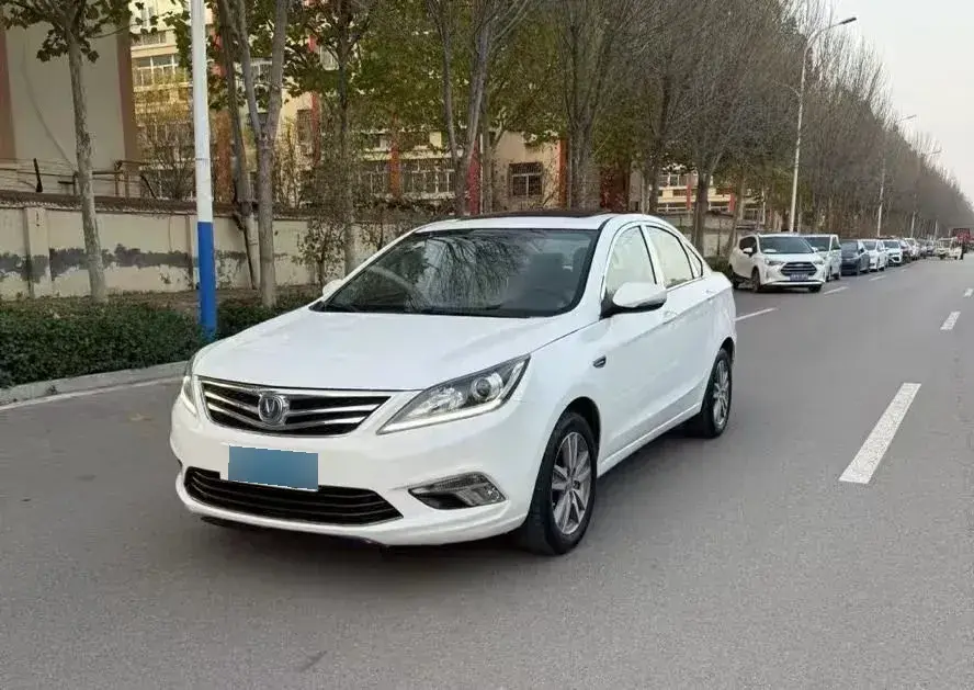 2016 ChangAn Eado 1.6L 125HP L4 5MT