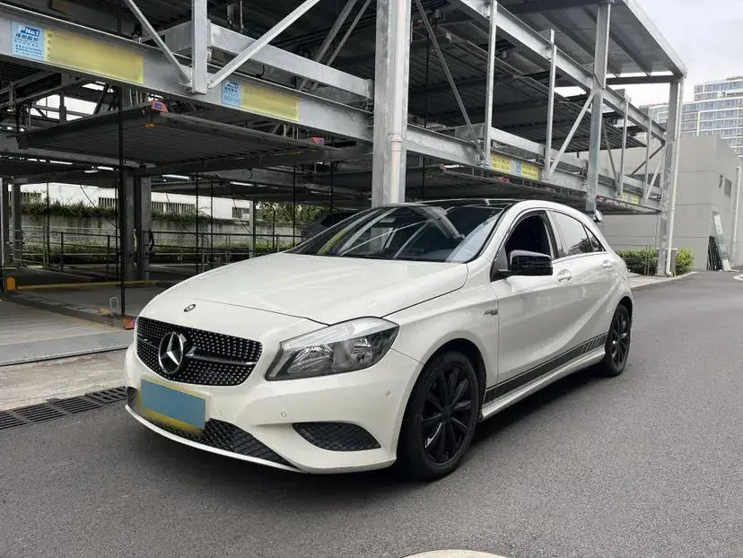 2013 Mercedes-Benz A Class 1.6T 122HP L4 7DCT