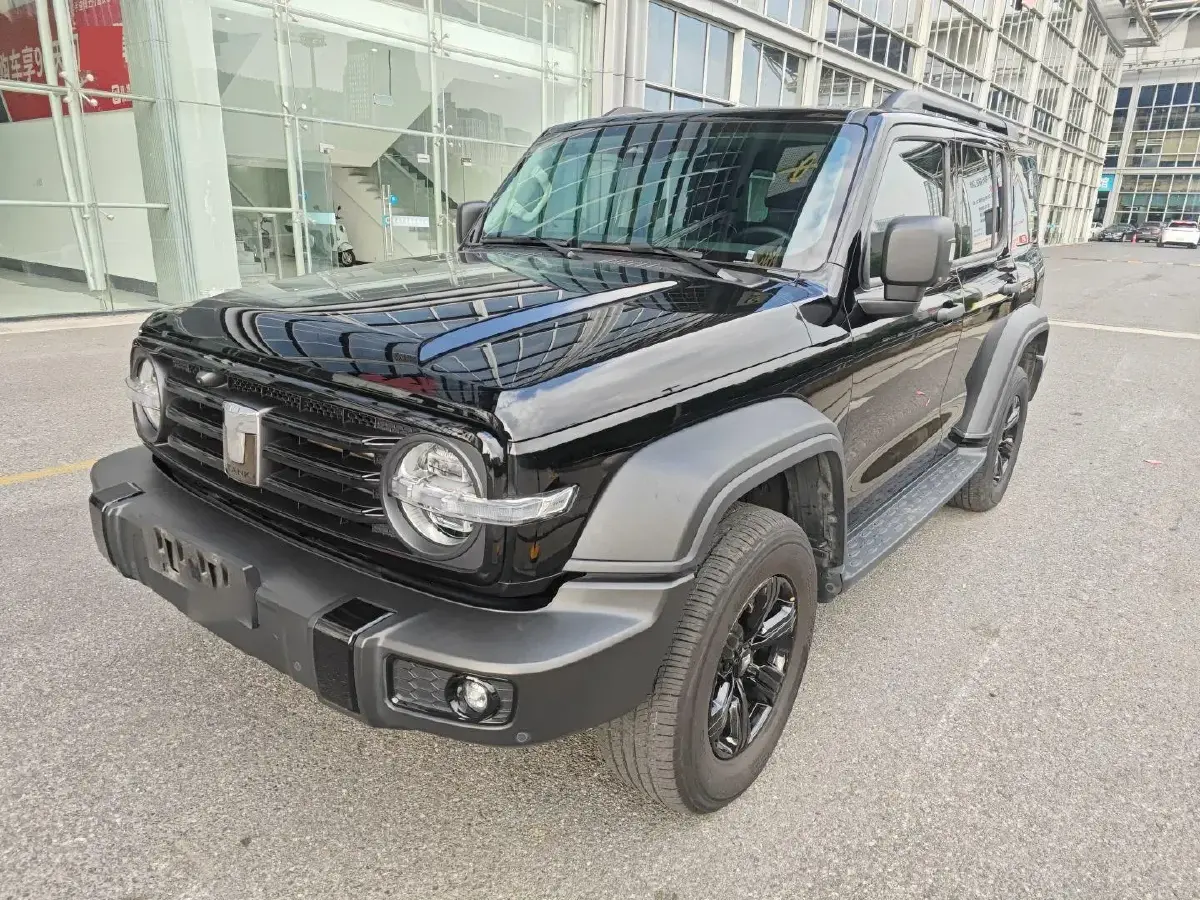 2023 Tank 300 2.0T 227HP L4 8AT