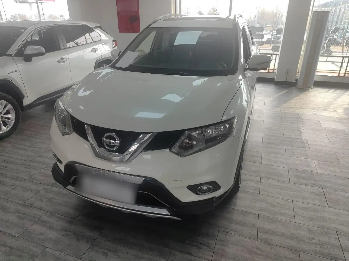 2014 Nissan X-Trail 2.0L 150HP L4 CVT