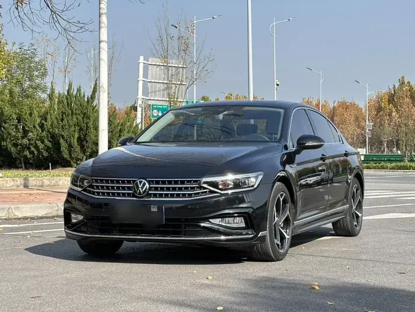 2023 Volkswagen Magotan 2.0T 186HP L4 7DCT