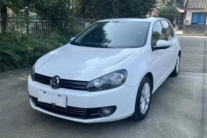 2012 Volkswagen Golf 1.6L 105HP L4 6AT