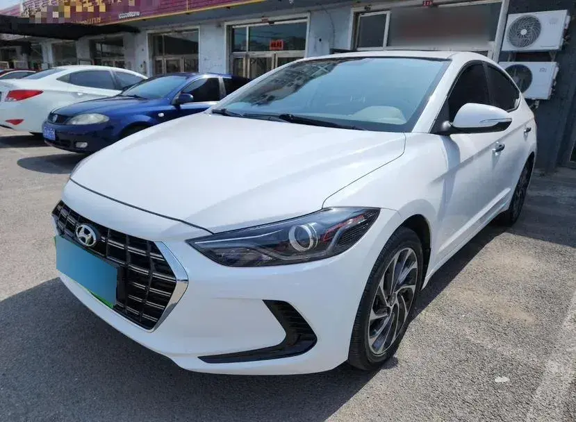 2020 Hyundai Elantra 1.5L 115HP L4 CVT