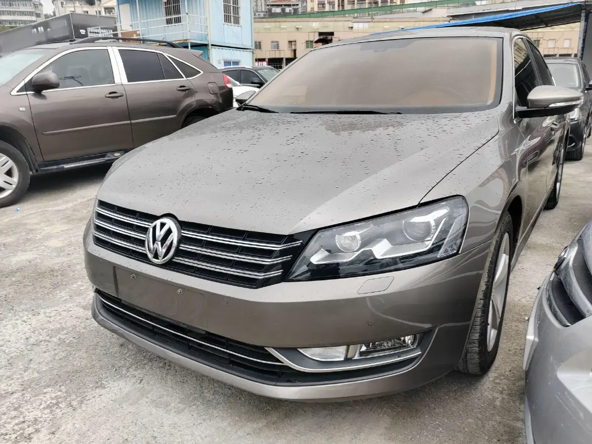2014 Volkswagen Passat 1.8T 160HP L4 7DCT
