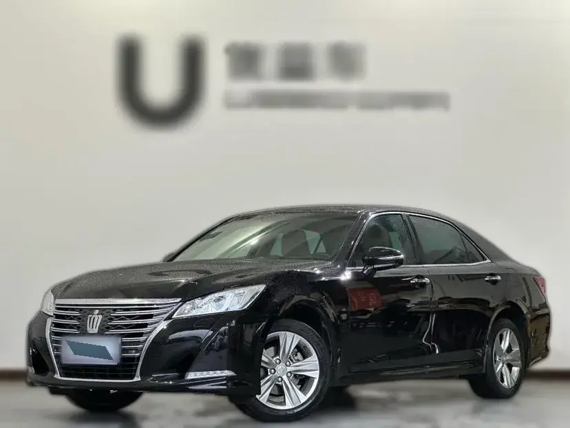 2015 Toyota Crown 2.0T 235HP L4 8AT