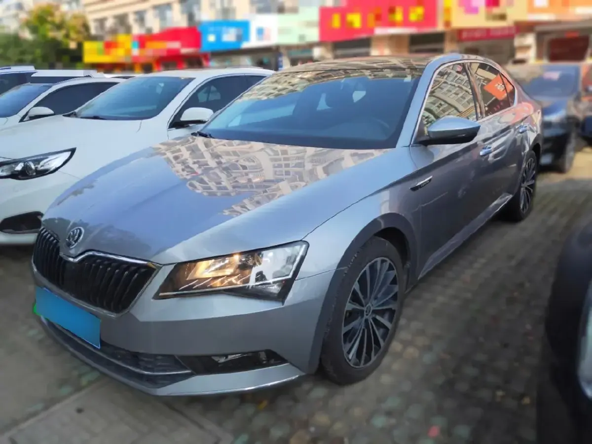 2018 Skoda Superb 1.4T 150HP L4 7DCT
