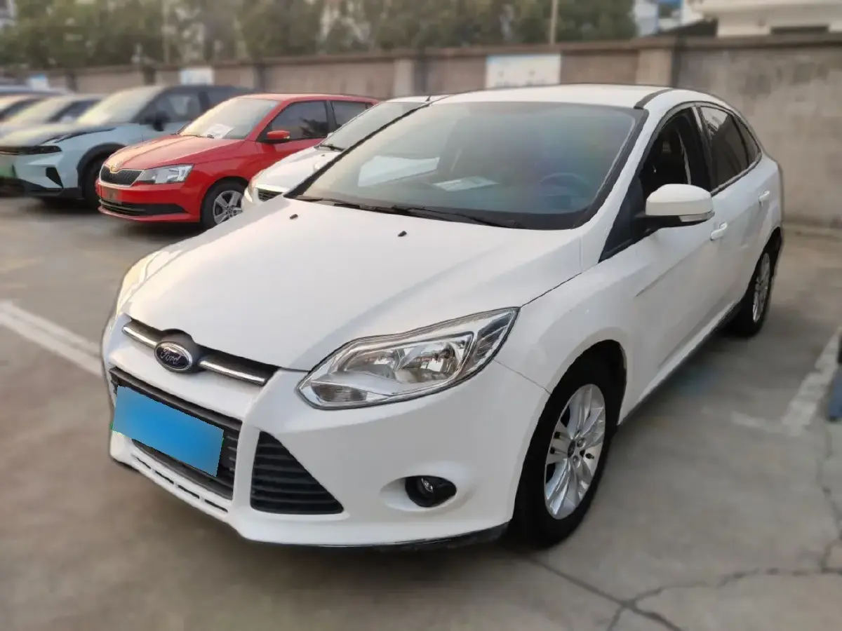 2012 Ford Focus 1.6L 125HP L4 6DCT