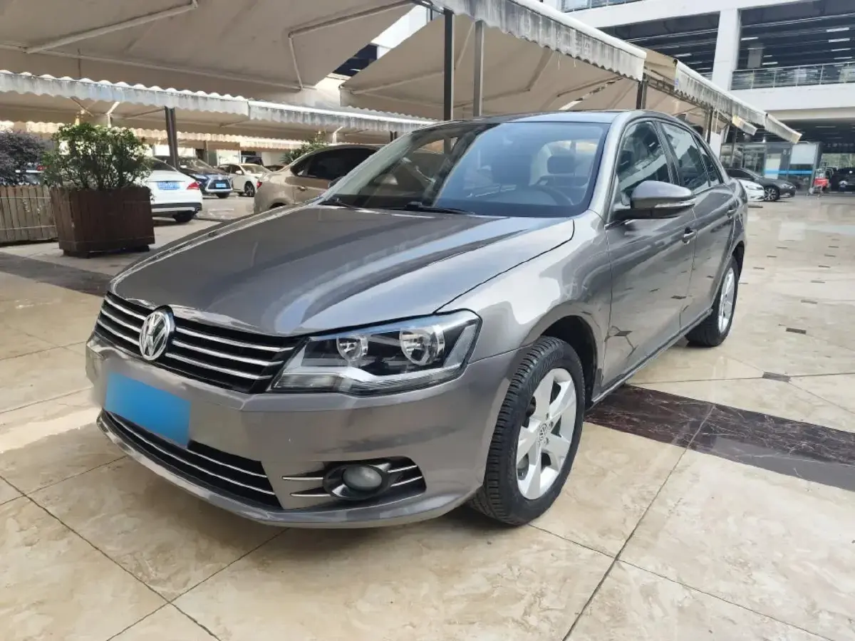 2014 Volkswagen Bora 1.6L 105HP L4 6AT