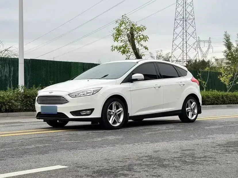 2020 Ford Focus 1.5L 122HP L3 6AT