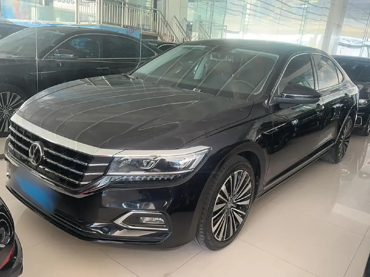 2019 Volkswagen Passat 2.0T 186HP L4 7DCT