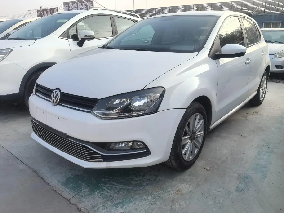 2014 Volkswagen Polo 1.6L 110HP L4 6AT