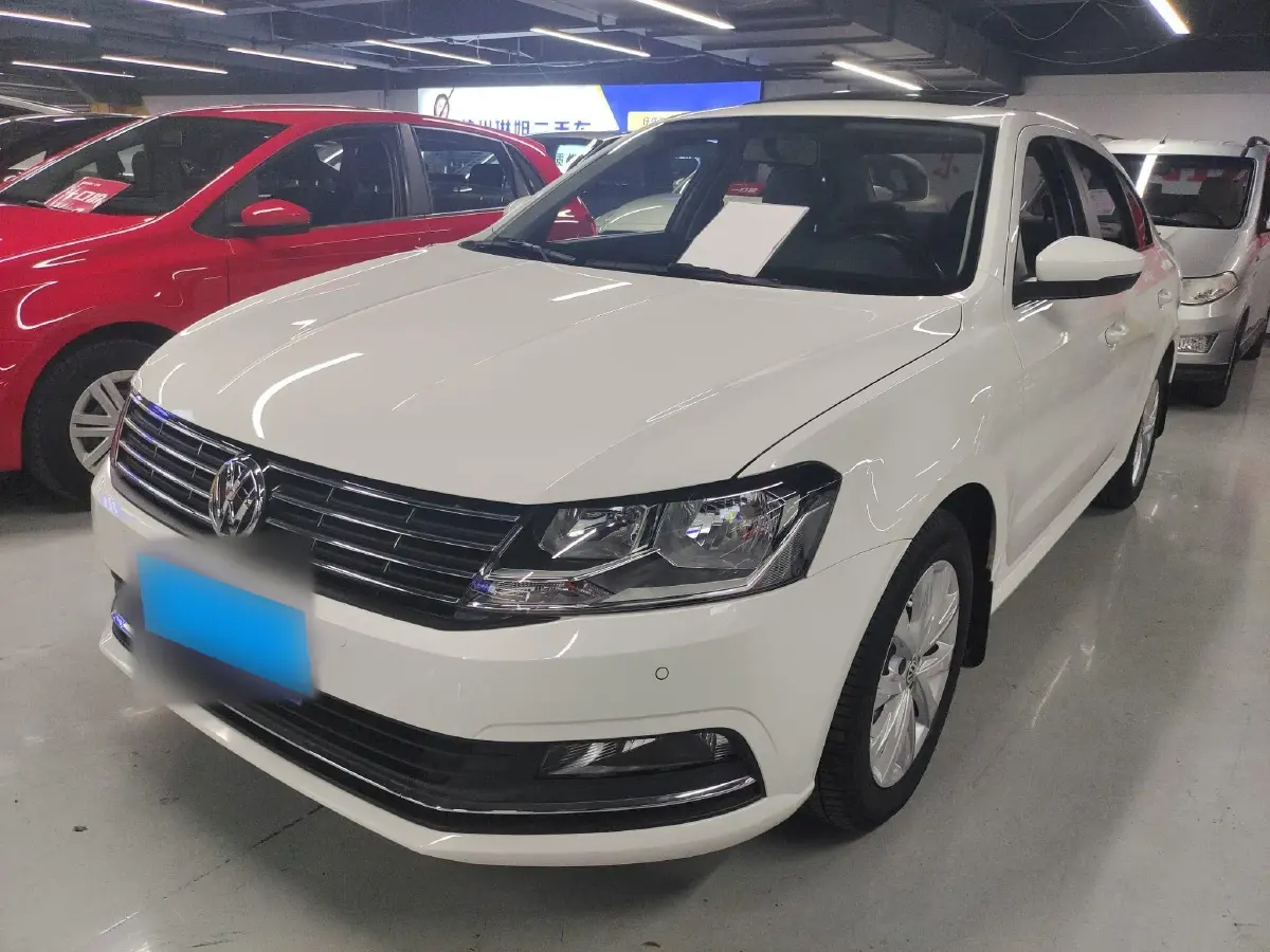 2015 Volkswagen Lavida 1.6L 110HP L4 6AT