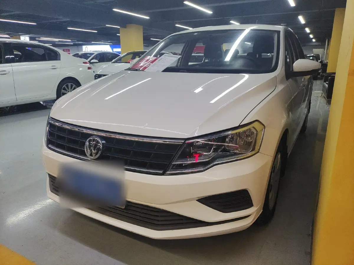 2017 Volkswagen Jetta 1.4L 90HP L4 5MT
