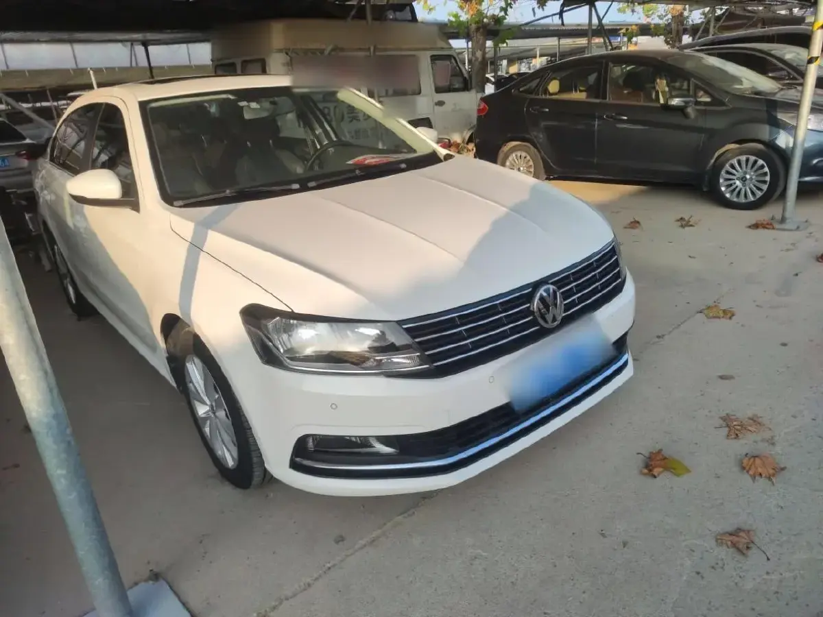 2015 Volkswagen Lavida 1.6L 110HP L4 6AT