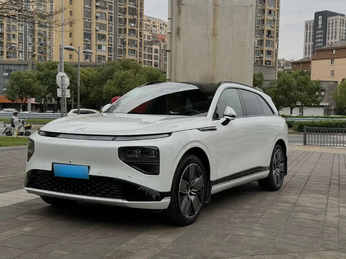 2022 Xpeng G9 BEV 98KWH