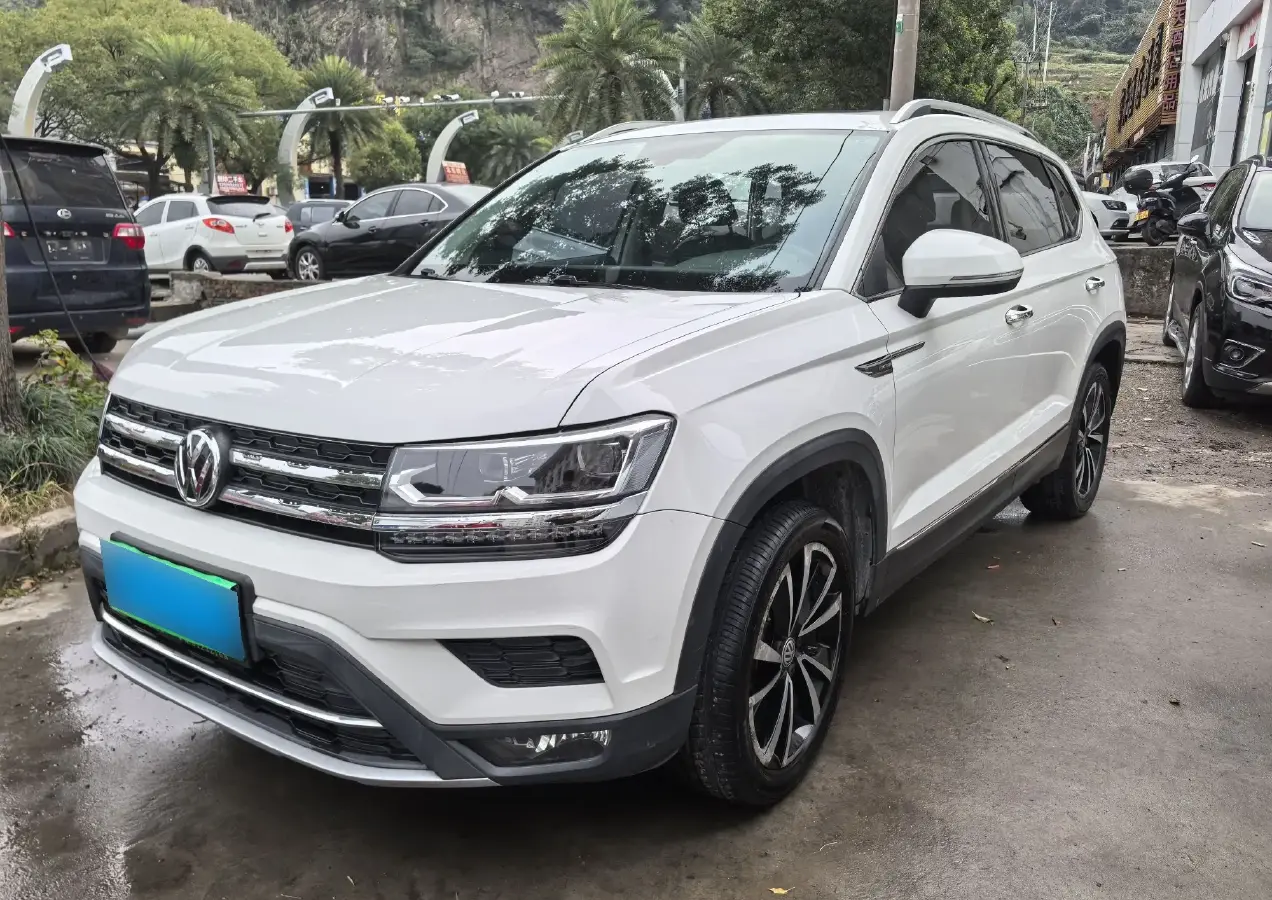 2020 Volkswagen Tharu 2.0T 186HP L4 7DCT