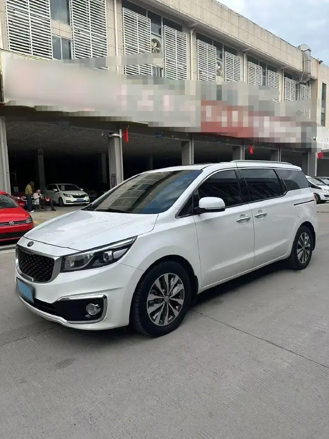2017 Kia Carnival 2.2T 200HP L4 6AT