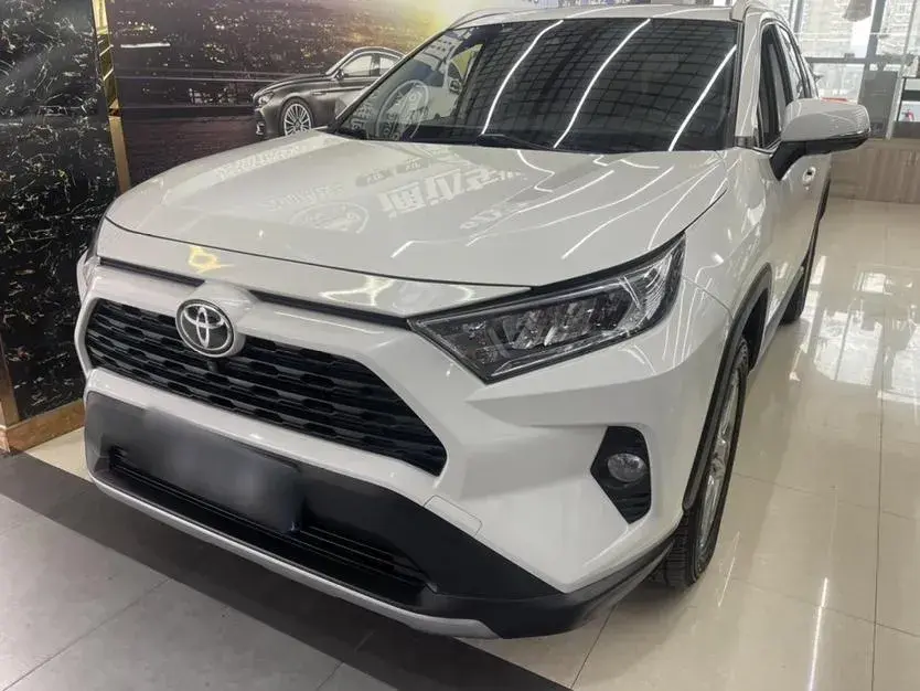 2020 Toyota RAV4 2.0L 171HP L4 CVT