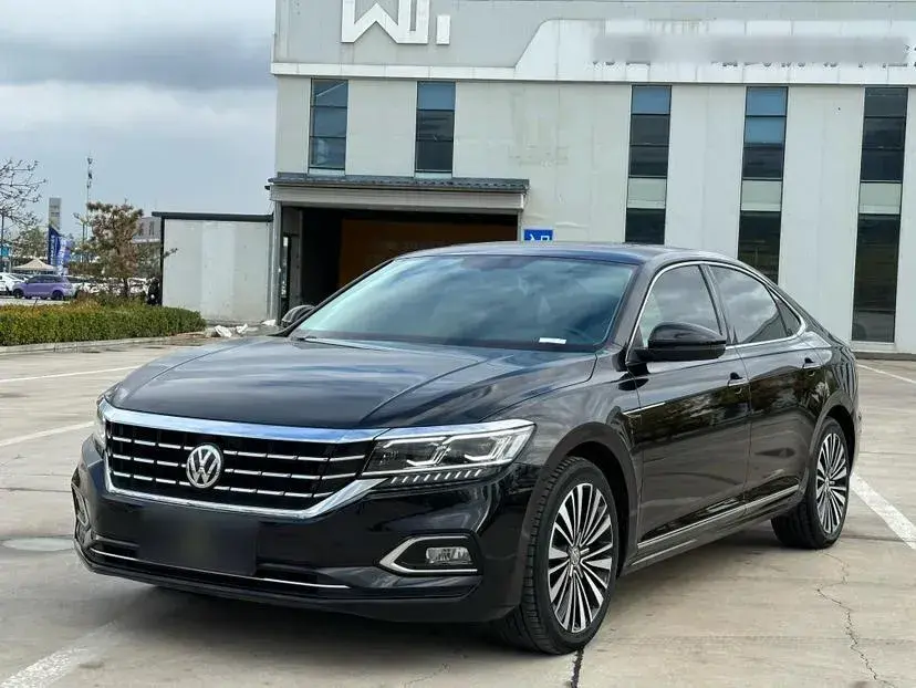 2019 Volkswagen Passat 2.0T 186HP L4 7DCT